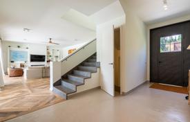 Recently built modern villa in the quiet F Zone in Sotogrande Alto for 2,100,000 €