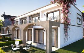 Townhouse in the complex 450m to the sea. New investment project in Kyrenia district Lapta. for C$200,000