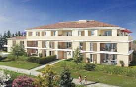 Apartment – Saint-Cannat, Bouches-du-Rhône, Provence - Alpes - Cote d'Azur,  France for From 141,000 €