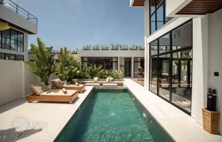4-bedroom villa 308 m² in Pererenan for $775,000