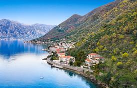 Exclusive 5-bedroom villa on the waterfront of Kotor Bay for 1,500,000 €