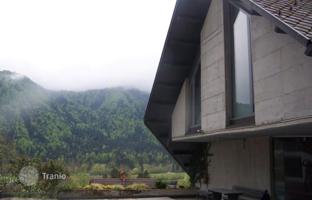 House 815 m² in Radovljica for 2,200,000 €