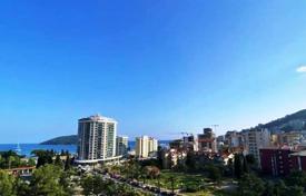 Two-bedroom furnished apartment with a sea view, in an excellent location, Boulevard, Budva for 270,000 €