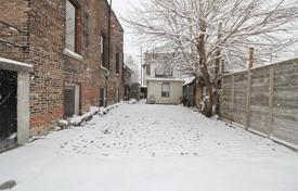 Terraced house – York, Toronto, Ontario,  Canada for C$1,094,000
