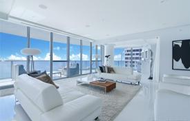 Comfortable apartment with ocean views in a residence on the first line of the beach, Hollywood, Florida, USA for $2,589,000