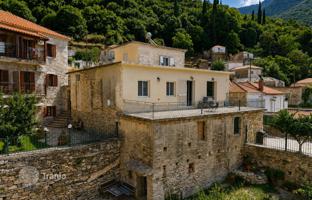 Historic house with a beautiful view in Kastania, Peloponnese, Greece for 850,000 €