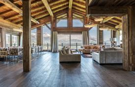 Luxury chalet with a swimming pool in a quiet area, Megeve, France. Price on request
