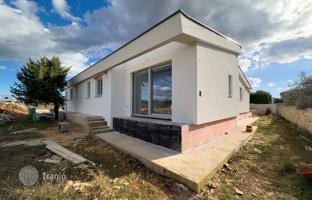 4-room house 210 m² in Juršići for 750,000 €