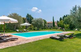 Restored house in Tuscany for sale near Cetona village for 1,700,000 €