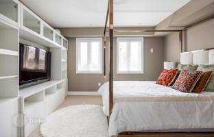 9-bedroom townhouse in Etobicoke for C$1,675,000