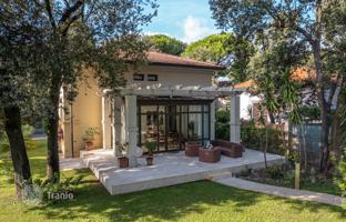 5-bedroom country house 314 m² in Camaiore for 1,850,000 €