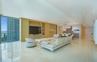 2-bedroom apartments in condo 251 m² in Collins Avenue for $4,000,000