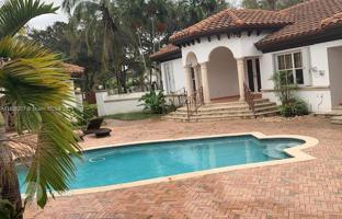 5-bedroom house 593 m² in Hialeah for $1,899,000