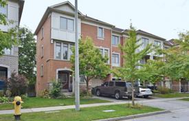Terraced house – Scarborough, Toronto, Ontario,  Canada for C$1,208,000
