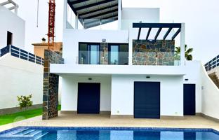 4-bedroom villa 260 m² in Ciudad Quesada for 834,000 €