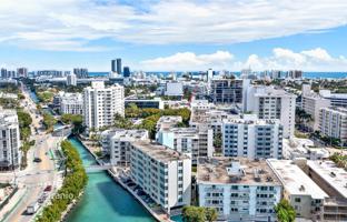 1-bedroom apartments in condo 67 m² in Miami Beach for $460,000