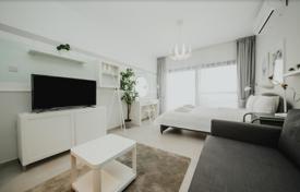Studio apartment, a rental guarantee on the first line in a complex with aquapark for 117,000 €