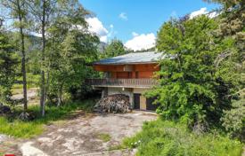 House with spacious rooms and a library, in a quiet area of Morzin for 1,590,000 € House with spacious rooms and a library, in a quiet area of Morzin for 1,590,000 €