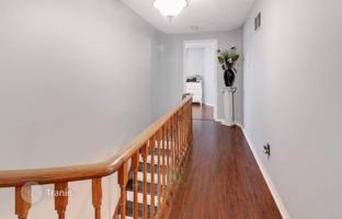 5-bedroom townhouse in North York for 1,032,000 €