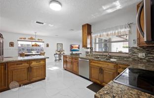 3-bedroom house 237 m² in Pembroke Pines for $849,000