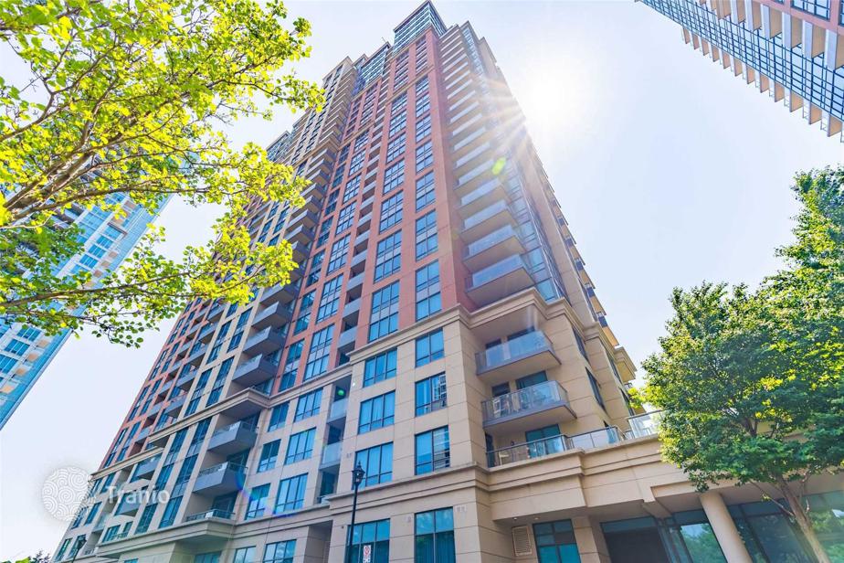 Apartment for sale in Etobicoke, Canada — listing 1883230