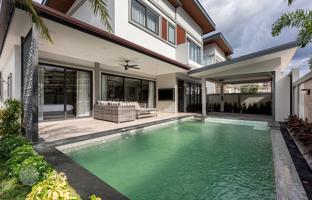 New turnkey villa with a pool, garden and garage in Central Pattaya, Thailand for $567,000