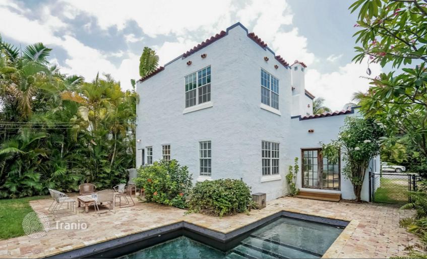 Listing 1512287 In Miami Beach Florida Usa Detached House Tranio Ious Two Y House With Guest Private Pool And Garden Bays Miami Beach Florida 1 450 000