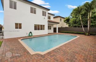 5-bedroom house 307 m² in West End for $879,000