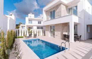 Complex of villas with swimming pools and gardens near the beaches, Paphos, Cyprus for From 520,000 €
