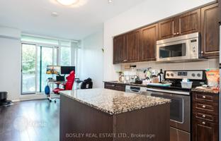 4-bedroom apartment in Fort York Boulevard for C$766,000