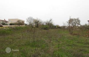 Land plot 3,704 m² in Kanfanar for 250,000 €