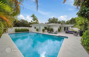 4-bedroom house 267 m² in Miami for $1,750,000