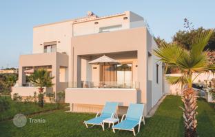 2-bedroom house 70 m² in Platanias for 273,000 €
