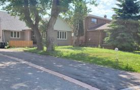 Townhome – North York, Toronto, Ontario,  Canada for C$1,381,000
