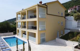 9-room house 438 m² in Raša for 990,000 €