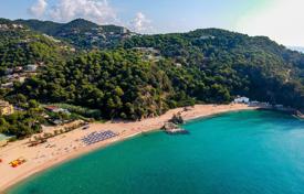 4-bedroom villa in Lloret de Mar. Price on request