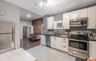 11-bedroom townhouse in Old Toronto for C$2,417,000