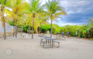 1-bedroom apartments in condo 88 m² in Miami Beach for $410,000