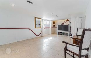 6-bedroom house in Etobicoke for C$1,251,000