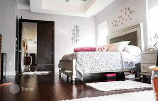 5-bedroom house 439 m² in Doral for $1,899,000
