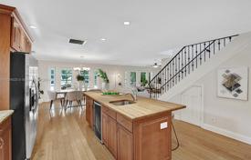 3-bedrooms townhome 220 m² in Wilton Manors, USA for $1,495,000