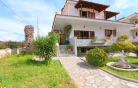 Three-level villa with a garden in Nafplio, Peloponnese, Greece for 650,000 €
