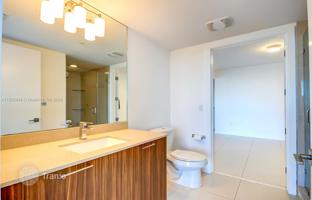 2-bedroom apartments in condo 98 m² in Doral for $578,000