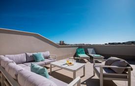Three-bedroom penthouse just 100 m from the beach, Javea, Alicante, Spain for 595,000 €