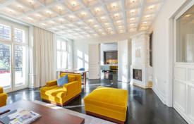 Stylish three-bedroom apartment in a historic building, Charlottenburg-Wilmersdorf, Berlin, Germany for 2,499,000 €