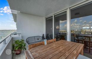 2-bedroom apartments in condo 127 m² in Island Avenue for $1,150,000