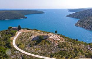 Land plot 24,000 m² in Rakalj for 3,000,000 €