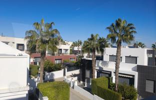 2-bedroom apartment 98 m² in Orihuela Costa for 329,000 €