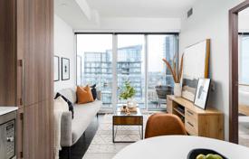 Apartment – Bathurst Street, Toronto, Ontario,  Canada for C$705,000