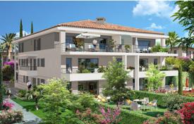 One-bedroom apartment just 150 m from the sea, Golf Juan, Cote d Azur, France for 245,000 €